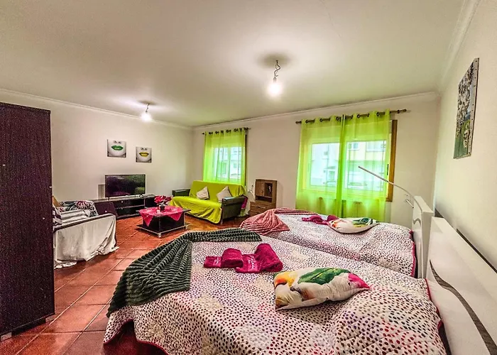 Family New Beds アパート